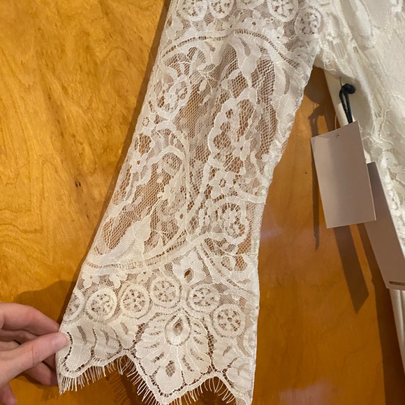 BB Dakota ivory lace dress. Tags still on. - Picture 3 of 4